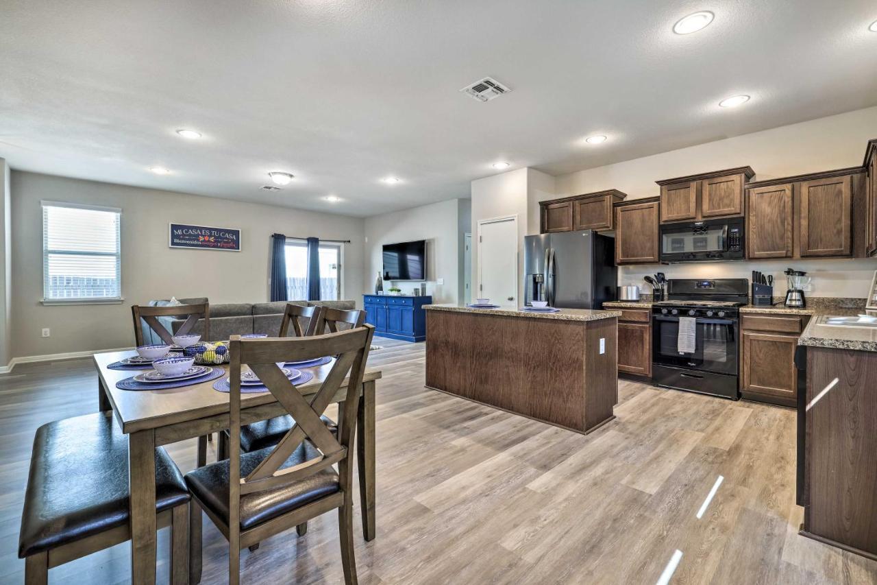Buda Home With Smart Tv About 19 Mi To Downtown Austin エクステリア 写真