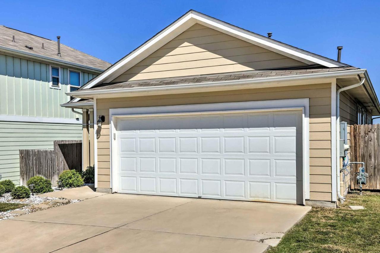 Buda Home With Smart Tv About 19 Mi To Downtown Austin エクステリア 写真