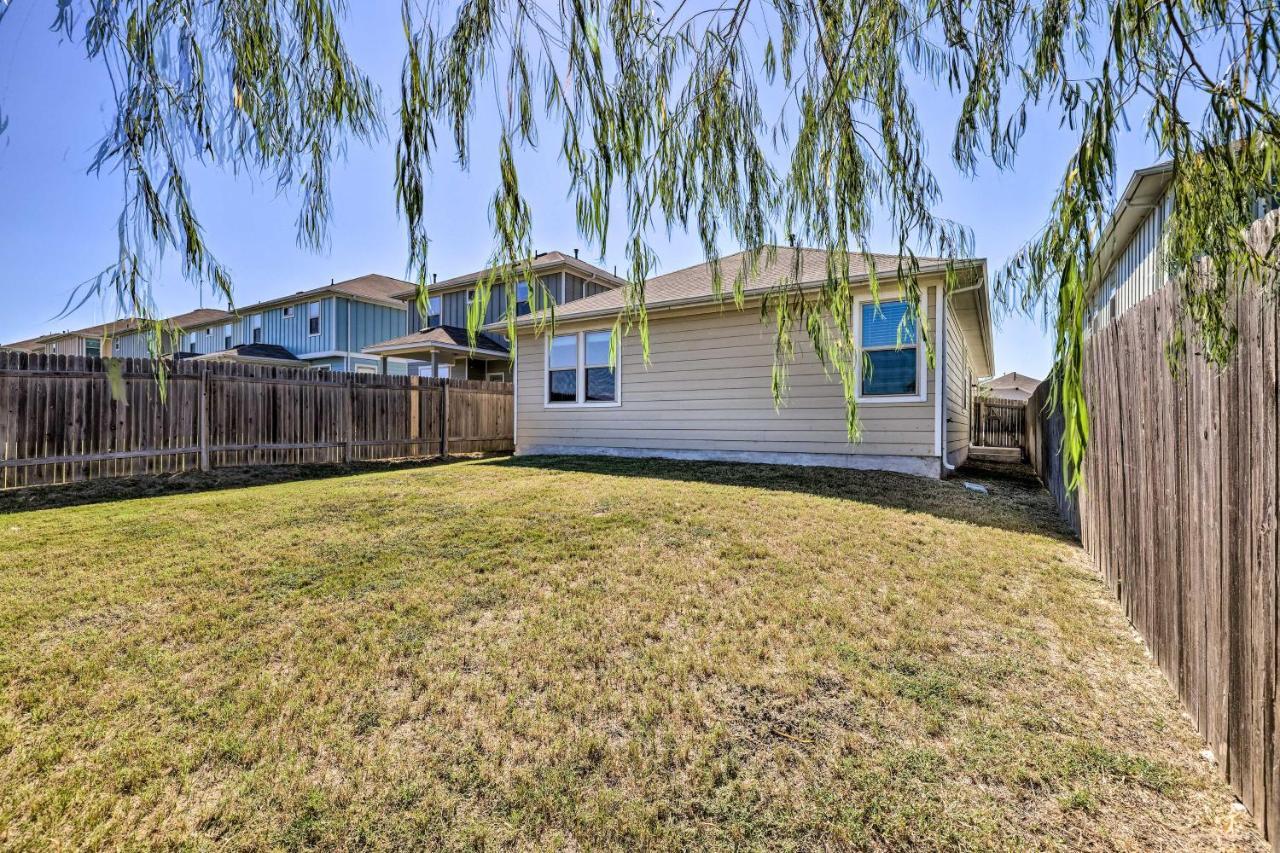 Buda Home With Smart Tv About 19 Mi To Downtown Austin エクステリア 写真